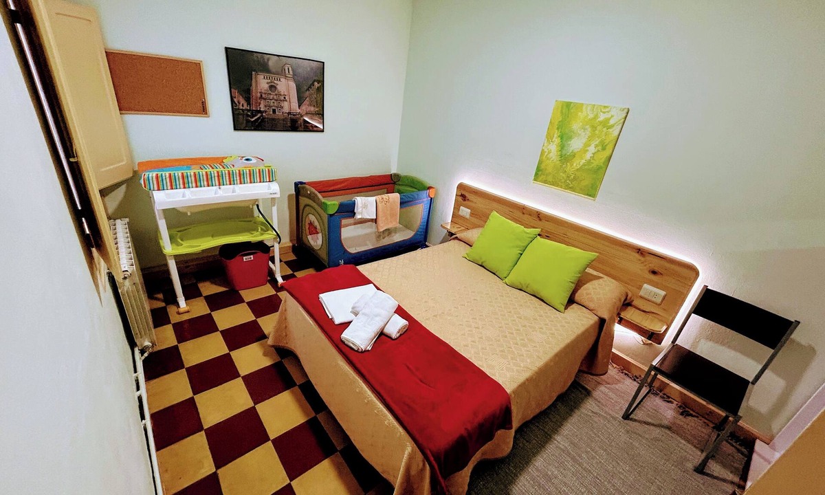 el Carme House | Girona Centre 7pax Aparcamiento Coche,moto,bicicleta