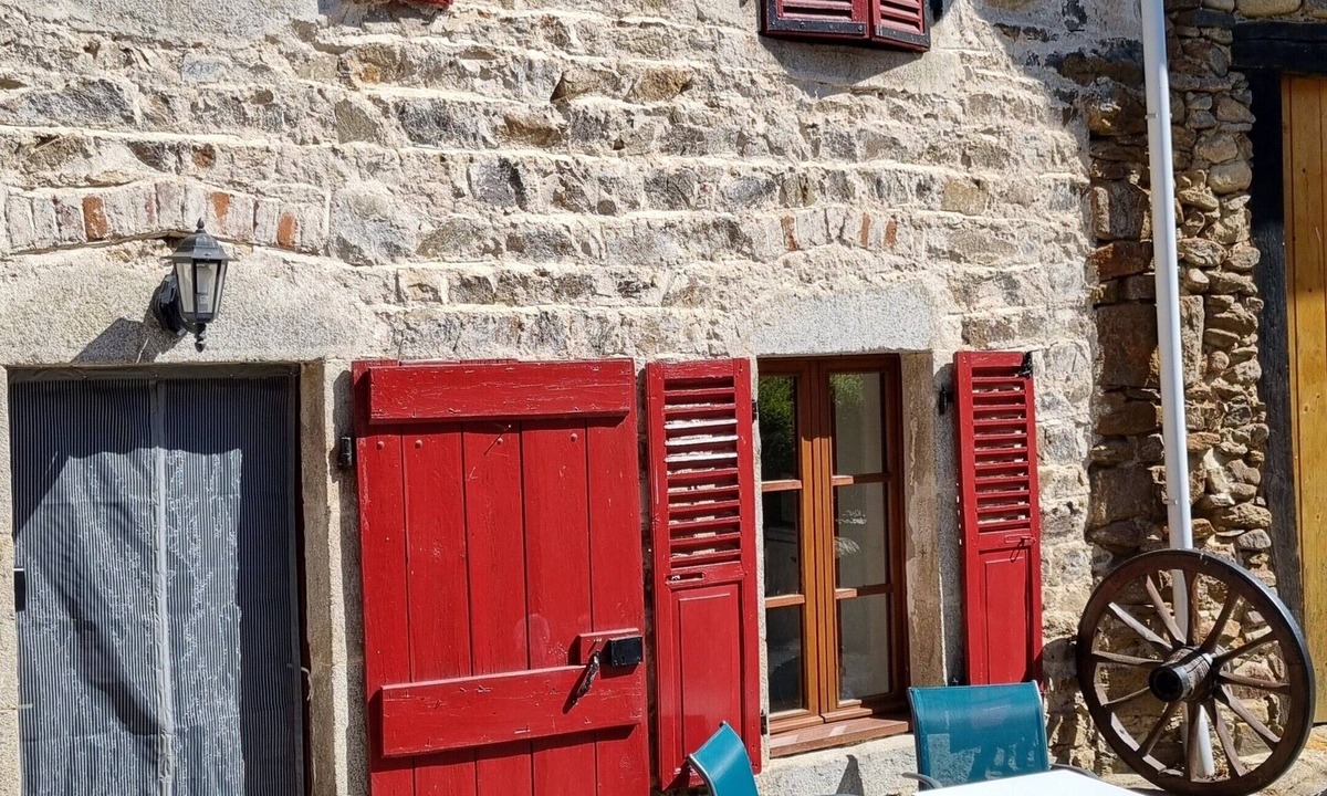 Saint-Vert House | Gîte du Doulon – Ideal for Couples with Baby or Child, Nature and Cool Summer Nights