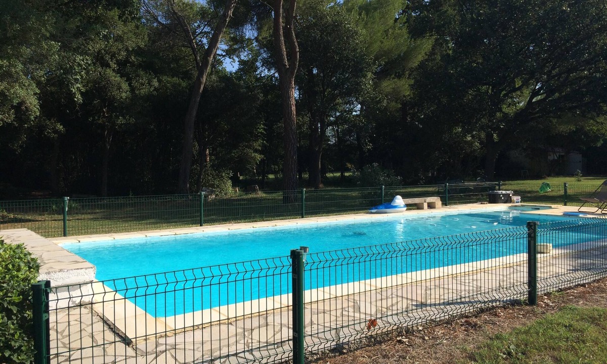 Saint-Nazaire-de-Pezan House | Gite on property, near the sea, between Nîmes and Montpellier