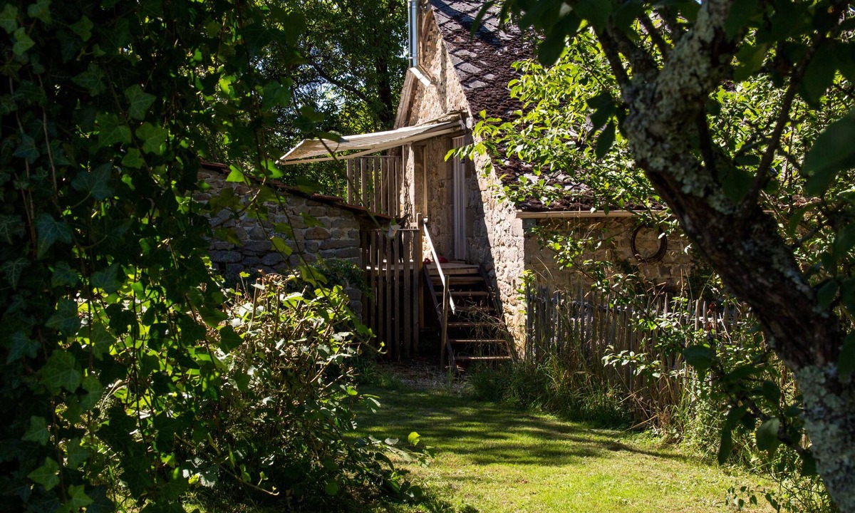 Hautefage House | Gite Q'uatre vallé du la Dordogne Hautefage two adults and two children