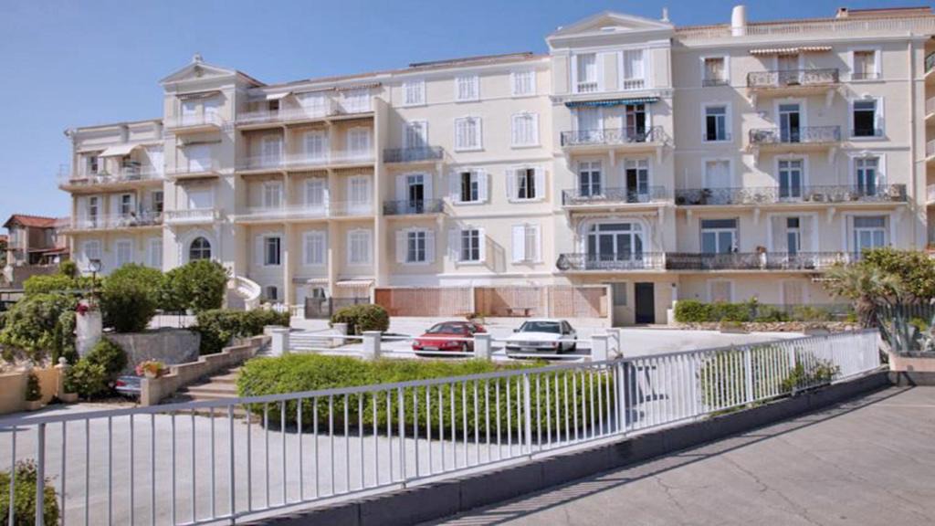 Sainte-Maxime City Centre Hotel | Grand Hotel