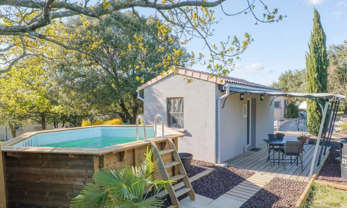 Villeneuve-de-Berg House | Guest Room '315' with Mountain View, Private Heated Pool, and Wi-Fi