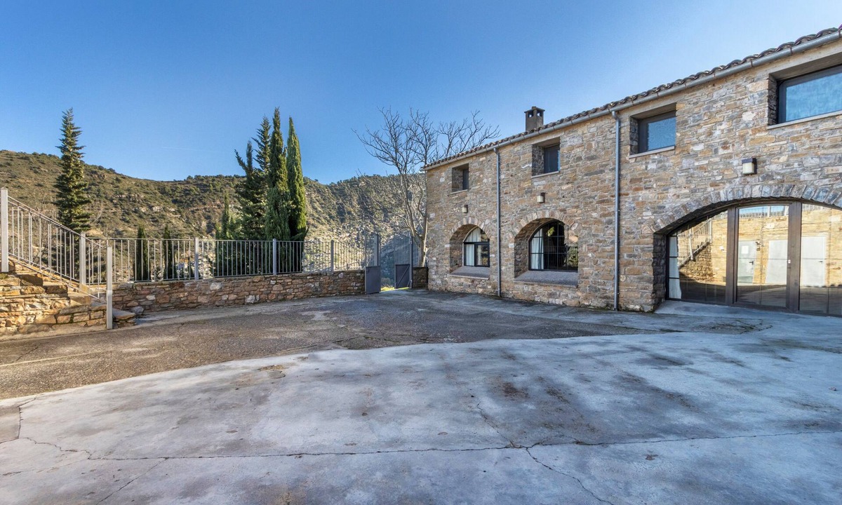 Claverol House | Guesthouse 'Rectoria De Claverol' with Mountain Views, Private Terrace and Wi-Fi