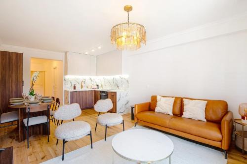 7th Arrondissement Apartment | GuestReady - Sunlit Elegance with the Eiffel view