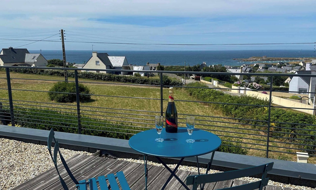 Plouarzel House | Gwel Kaer - Comfortable house with pretty sea view