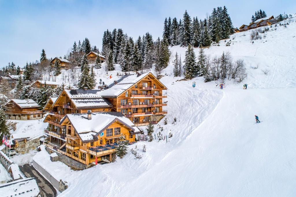 Meribel Centre Hotel | Hôtel l'Hélios