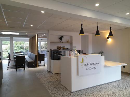 Blyes Hotel | Hôtel Le Riccoty