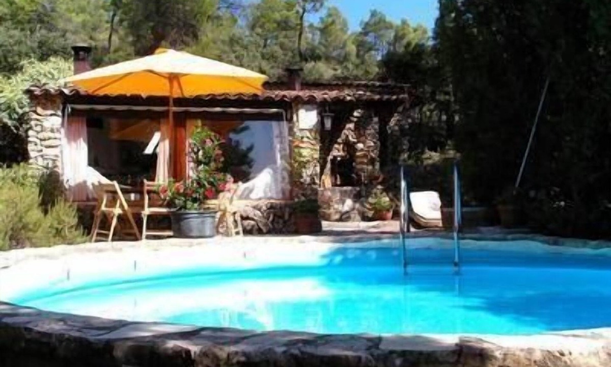 Sillans-la Cascade House | holiday home "La petite maison