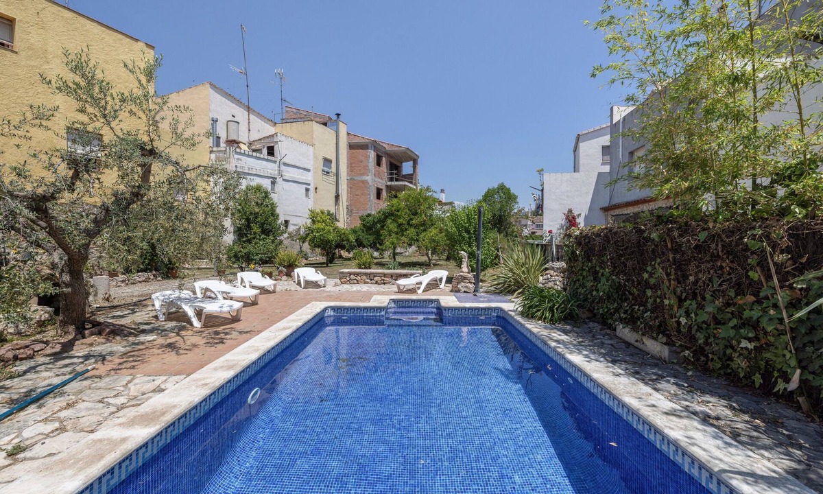 Alcover House | Holiday Home 'Hort De La Cinteta' with Mountain View, Private Pool and Air Conditioning