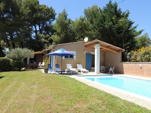 Buisson House | Holiday Home in Buisson with Private Pool