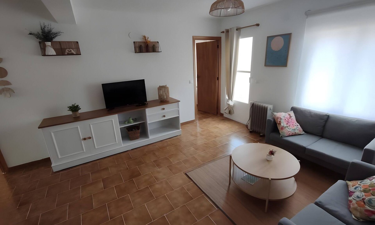 El Barraco House | Holiday Home 'Manito' with Balcony, Wi-Fi and Air Conditioning