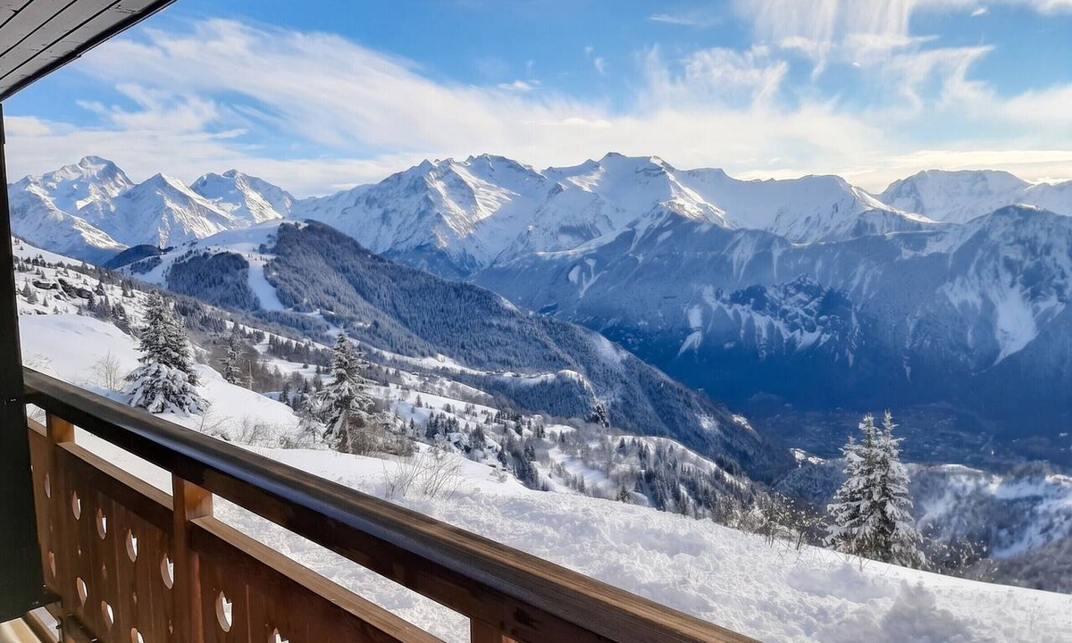 Eclose-Ouest Apartment | Homerez - Apt in L'Alpe d'Huez