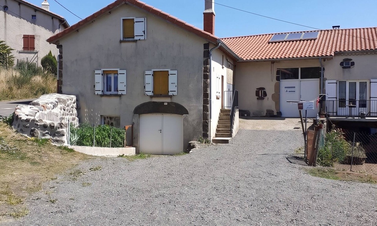 Landos House | Homerez - Holiday home Landos