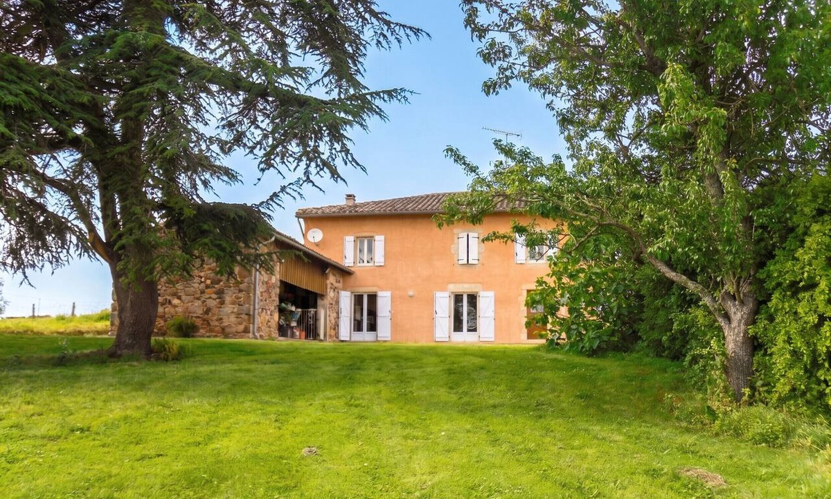 Puycelci House | Homerez - House in Puycelsi with pool
