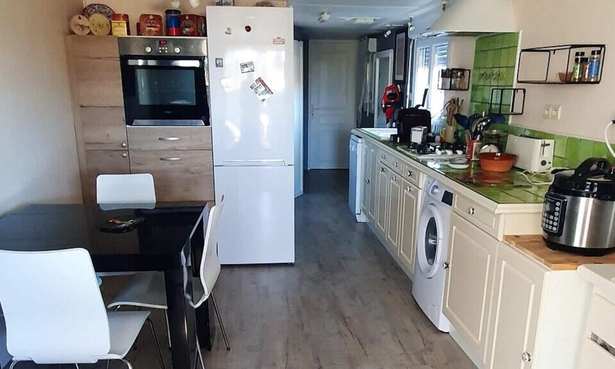 La Rouviere House | Homerez - Nice bungalow 4 km away from the beach for 4 ppl. with shared pool