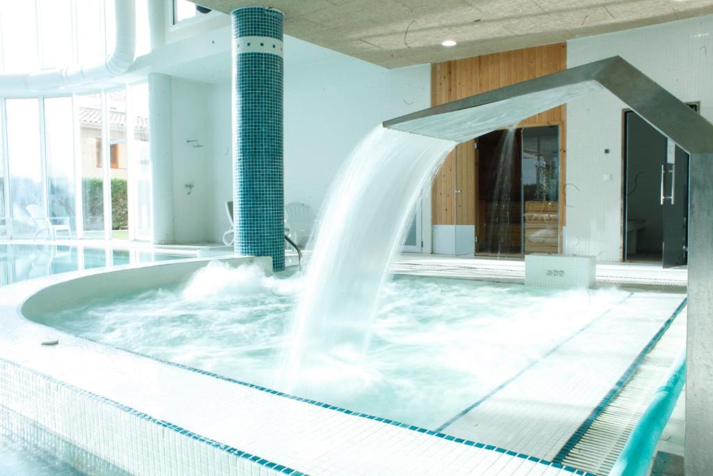 Santa Margarida Hotel | Hotel & Apartaments Thalassa Sport & Wellness