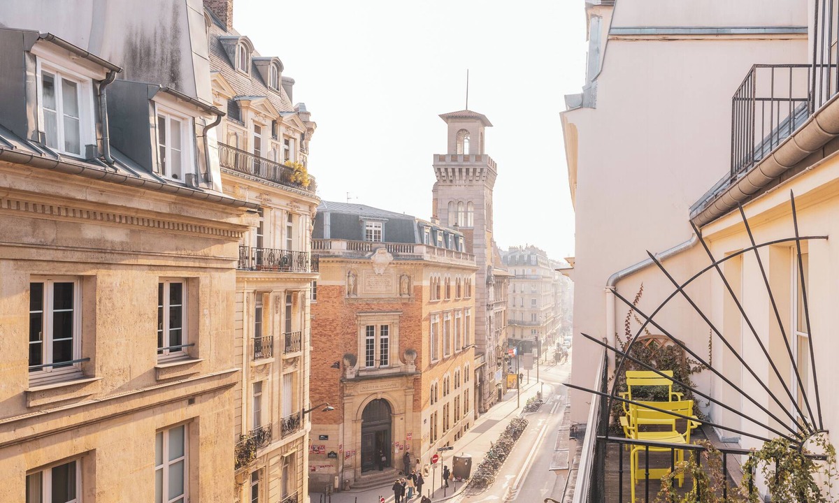Latin Hotel | Hotel Le Petit Paris