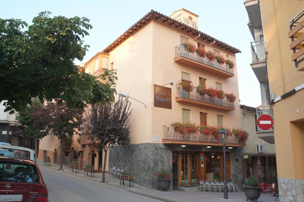 Sant Hilari Sacalm Hotel | Hotel Ripoll