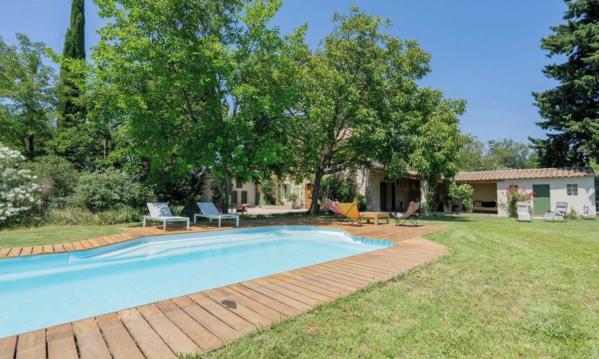 Travaillan House | House among vineyards near Mont Ventoux