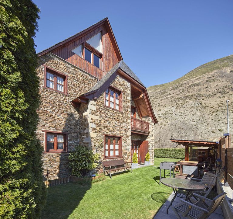 Escunhau House | House El Jardi Secret by FeelFree Rentals
