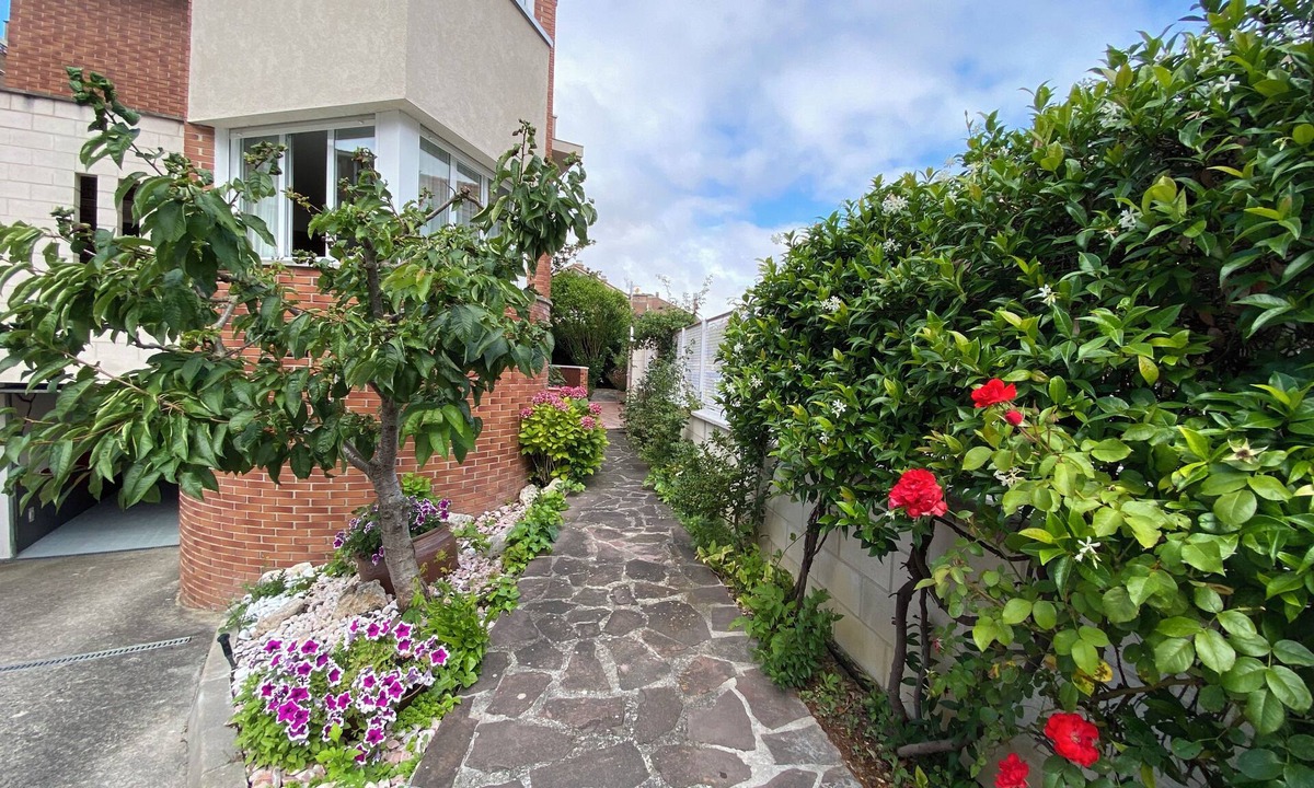 Baranain House | House for Groups and Families, sleeps 11 people