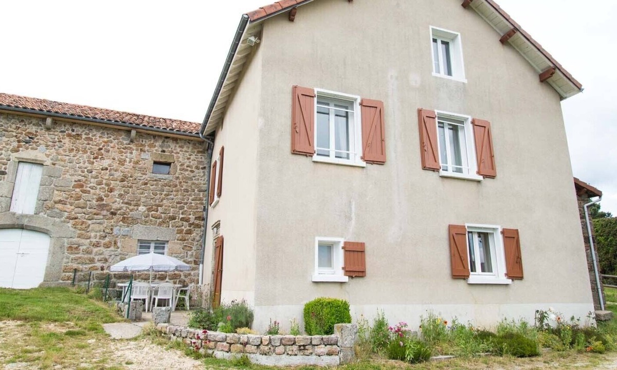 Le Malzieu-Ville House | House