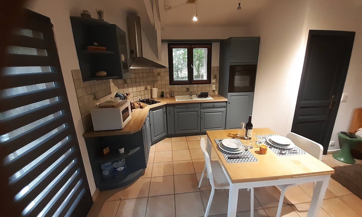 Capdenac Apartment | House studio vacation cottage South of France Lot Aveyron