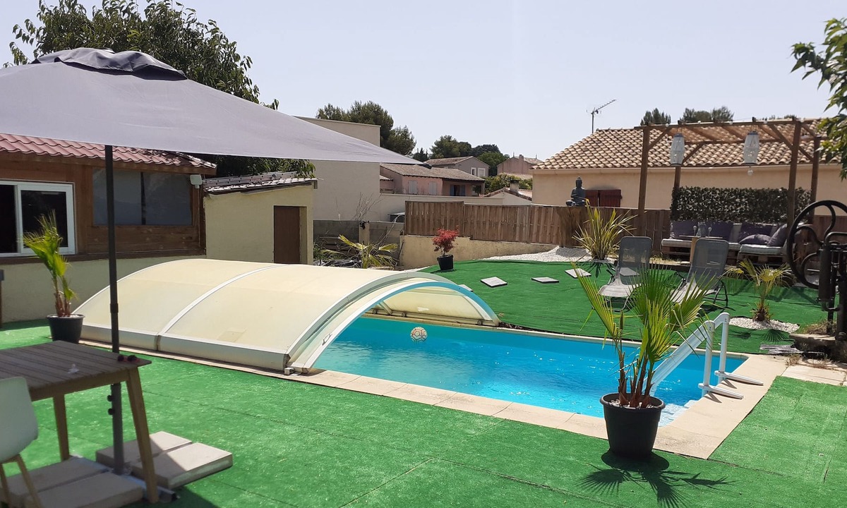 Gallargues-le-Montueux House | House with swimming pool and jacuzzi