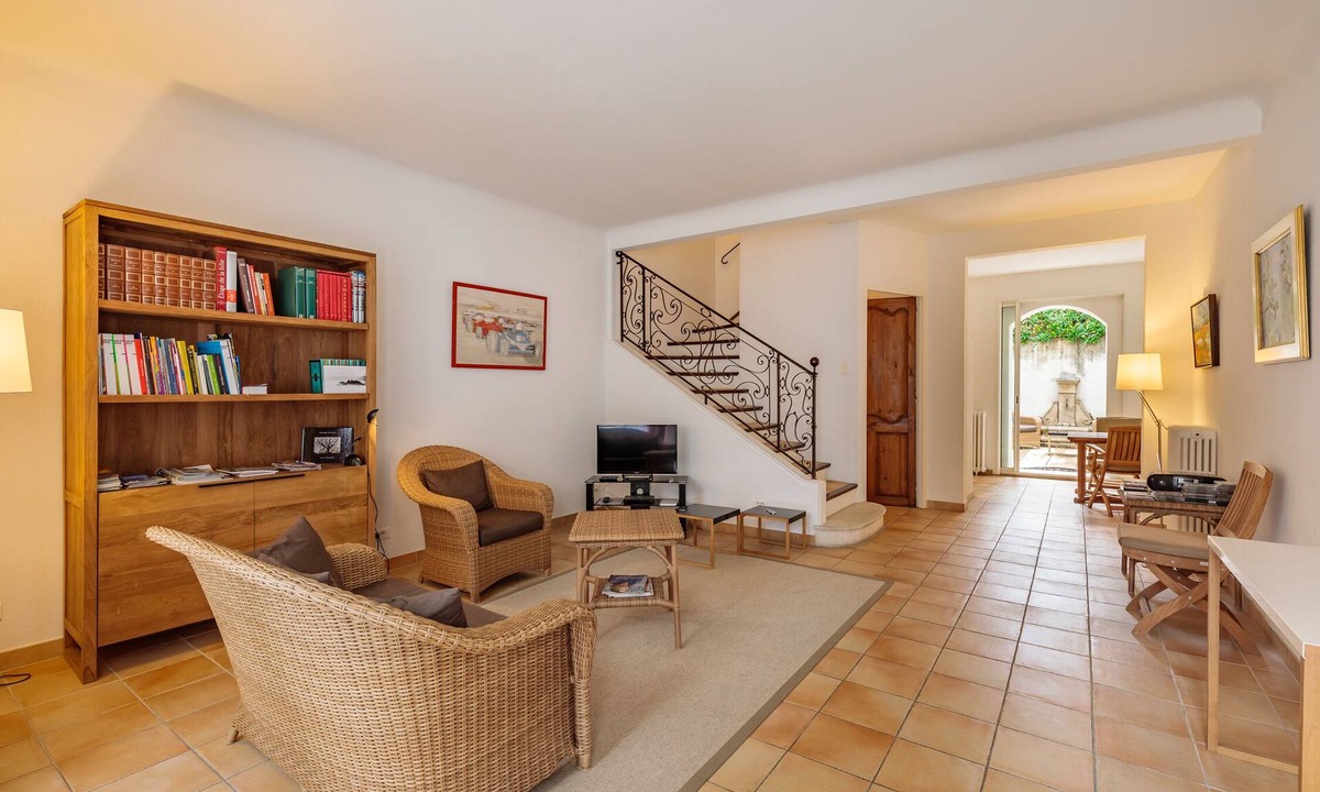 St.-Remy-de-Provence House | House with courtyard in the heart of Saint Remy de Provence