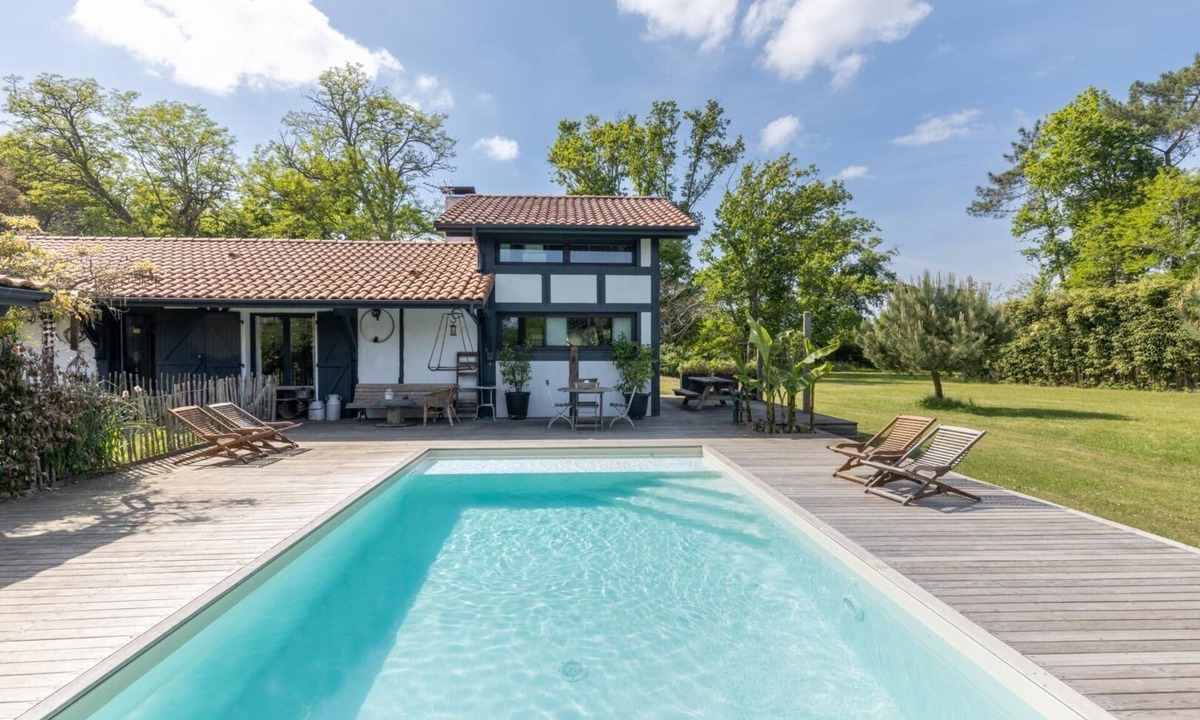 Leon House | Humanesens House - LEON