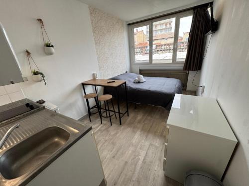 Faubourg Saint-Jacques Apartment | Hyper Centre de Valence - Studio N4