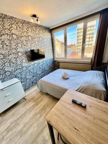 Faubourg Saint-Jacques Apartment | Hyper Centre de Valence - Studio N43