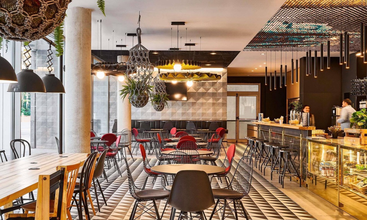 El Parc i la Llacuna del Poblenou Hotel | ibis Barcelona Glories 22