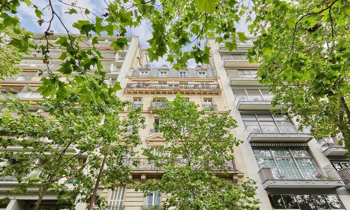 17th Arrondissement Apartment | Incredible Apartment Etoile Porte Maillot