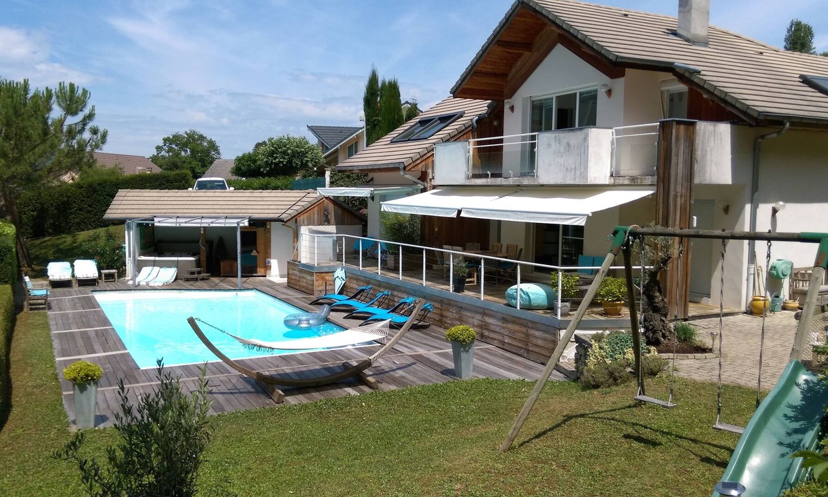 Aix-les-Bains Apartment | INDEPENDENT 1APARTMENT IN A VILLA WITH A LAKE VIEW , SPA SAUNA HEATED POOL