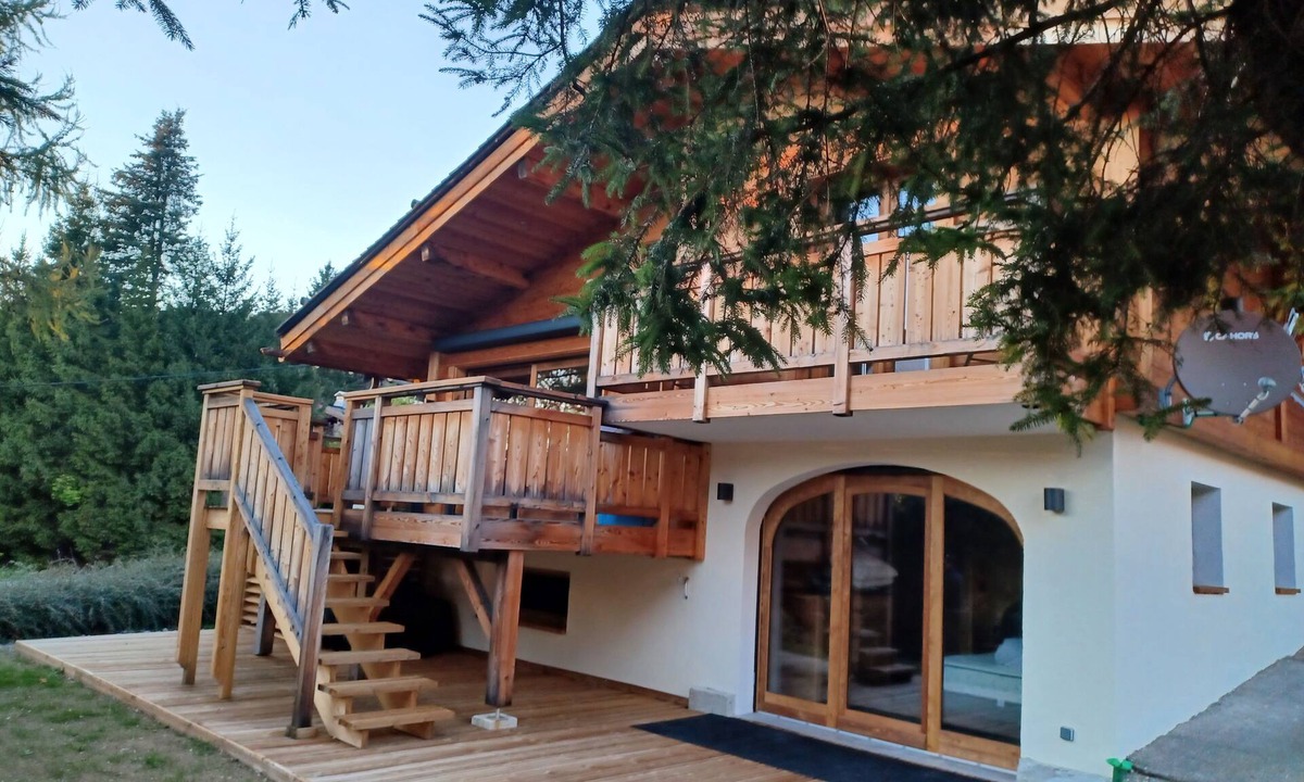 La Clusaz Ski Chalet | Individual chalet with exceptional panoramic views and direct access to hiking trails.