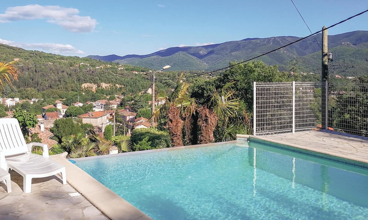 Bedarieux (ornac) House | It is a privilege to present you this beautiful cottage with private pool on the heights of Lamalou-