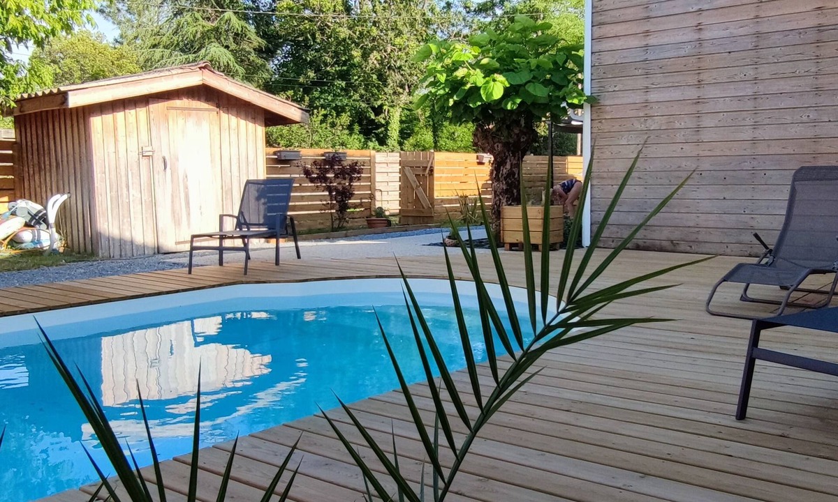 Salles House | Jolie Maison Bois Avec Piscine Proche du Bassin Arcachon