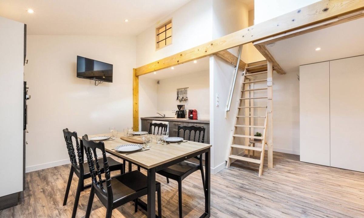 Allevard Apartment | KILI Elegant 2 bedrooms 30 min from ski Parking WiFi