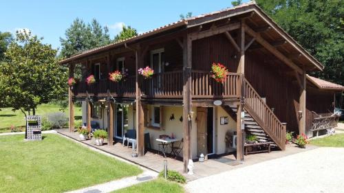Escalans Bed & Breakfast | L'étable des amis