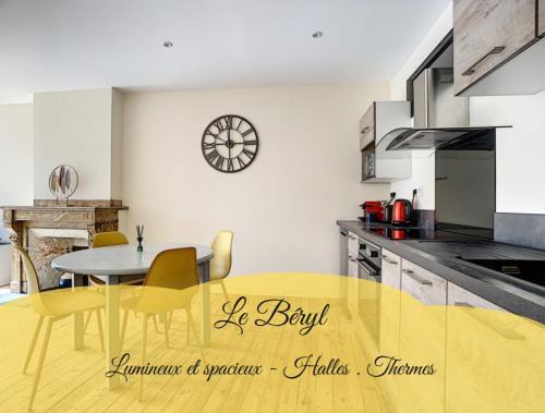 Bagneres-de-Bigorre Apartment | [L'ABBAT-JOUR] Le Béryl Plein Sud Thermes