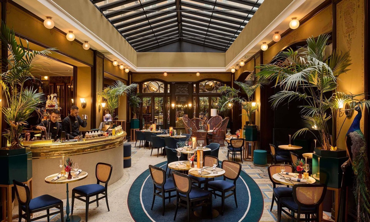 Quartier de la Porte-Saint-Denis Hotel | l'Echiquier Opéra Hotel Paris - MGallery Collection
