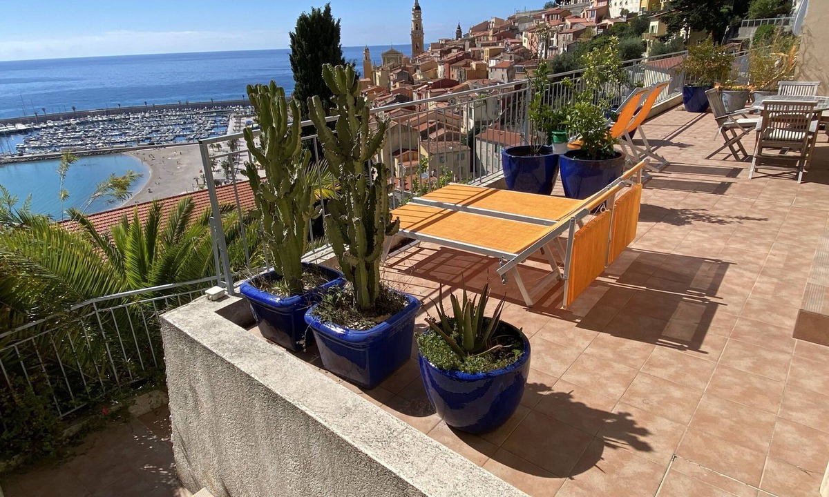 Menton House | L'ensoleillée Orangers 60m² Exceptional view of the beach 250m Terrace 65m²