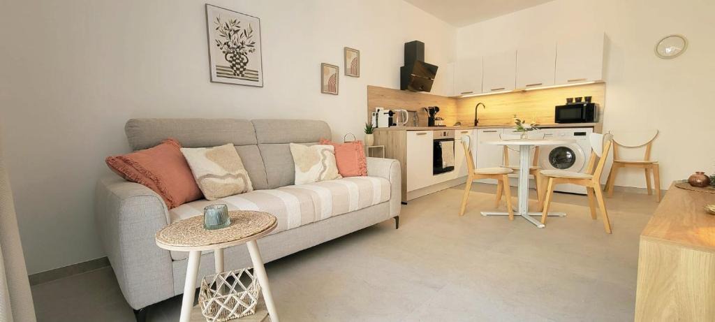 Sainte-Cecile-les-Vignes Apartment | L'Instant Présent cocon de bien être hyper centre