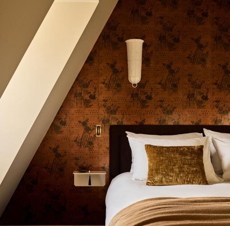 Quartier des Invalides Hotel | L'Opale Noire