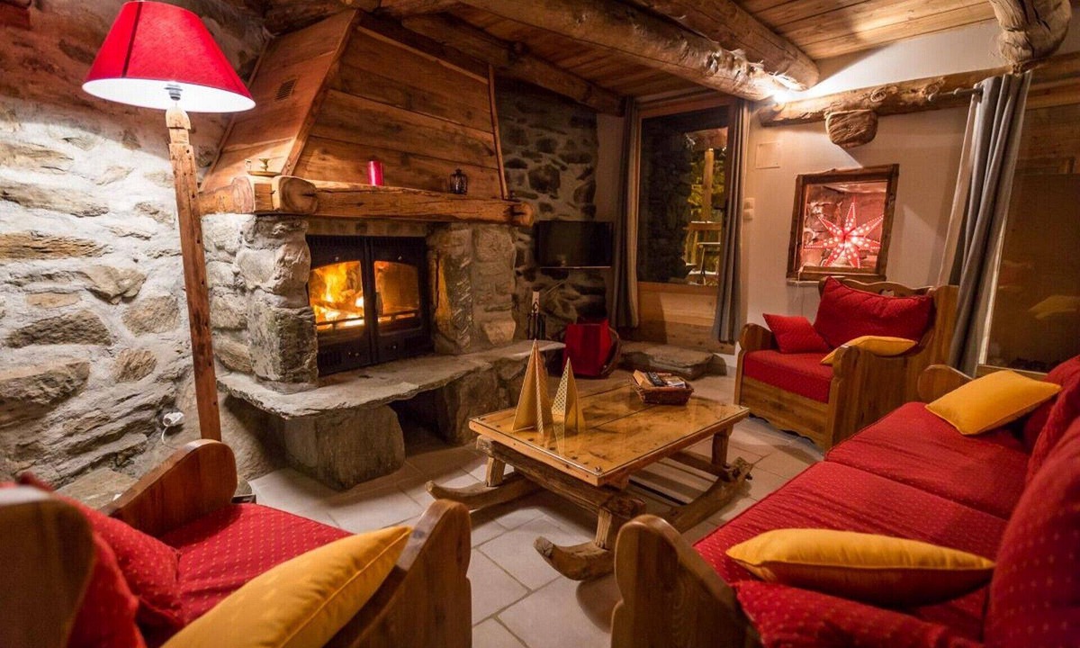 Bonneval-sur-Arc Ski Chalet | La barme chamois Chalet with character