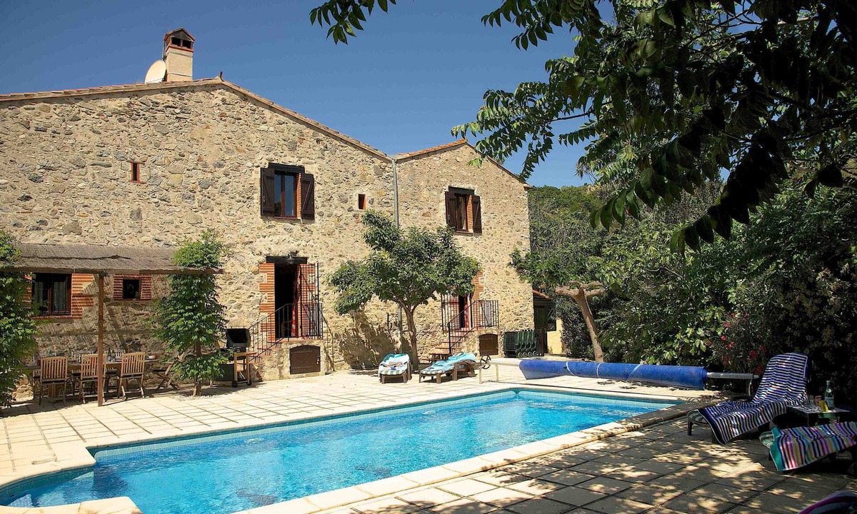 Eus House | La Bergerie - 200 year old farmhouse, 4 stars, private pool, spectacular views !