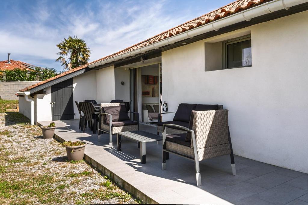 Saint-Martin-de-Hinx Apartment | La Campagne - Bel appartement avec terrasse