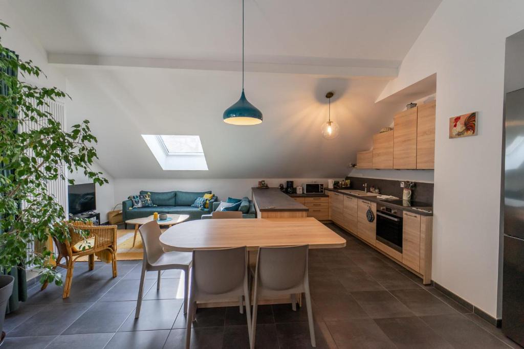 Duingt Apartment | La Champanaise - 2 bedroom apartment 300m from Lake Annecy