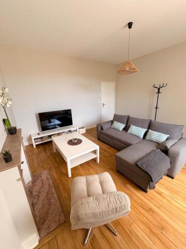 Eymoutiers Apartment | La Combe aux Loups - Charming 2-Bedroom Apartment - Parking